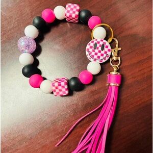 Beaded smiley face wristlet keychain